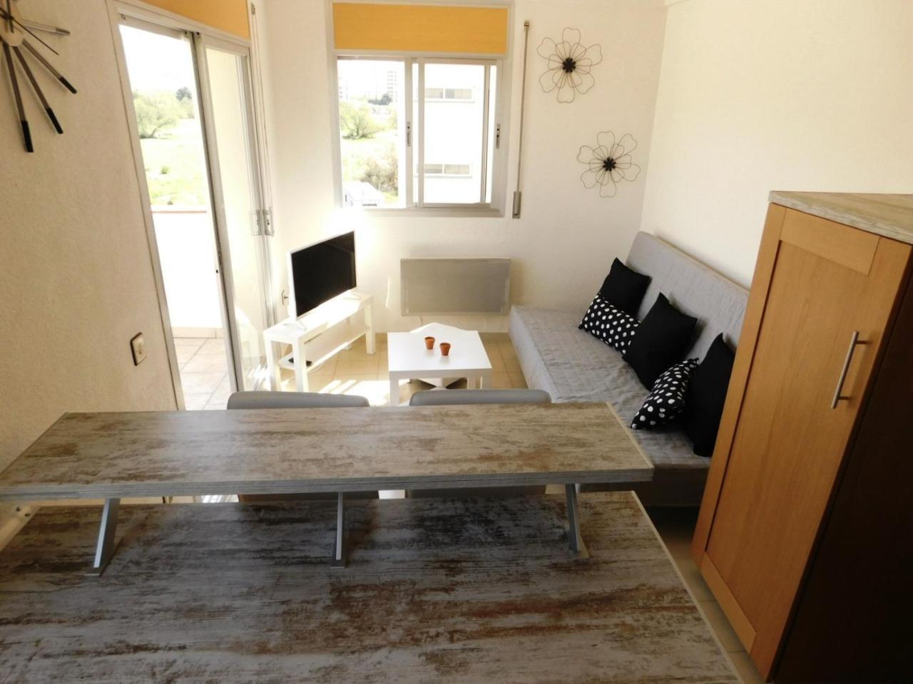 Gmid Immo Apartamento Lorena Roses Eksteriør billede